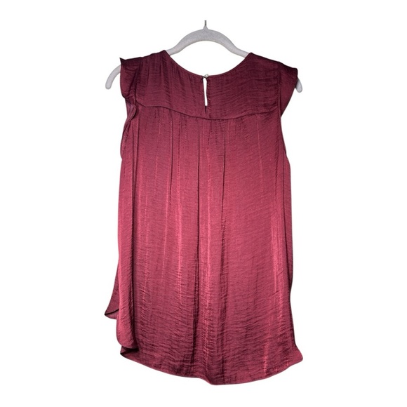🆕LOFT Red Burgundy Sleeveless Pleated Blouse - Picture 2 of 9